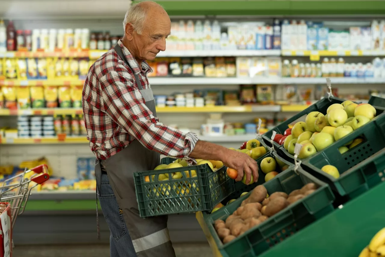 Osoby po 50. roku życia najmniej chętnie zmieniają pracodawcę lub stanowisko pracy (fot. Shutterstock)