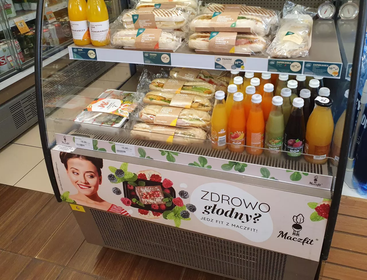 Danie Maczfitu na stacji paliw Shell (wiadomoscihandlowe.pl)