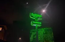 <p>Sklep sieci Żabka</p>