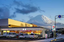 KAWAGUCHIKO, JAPAN 13 march 2018Fuji mountain over 7-Eleven convenience store in Japan is held by the Seven &amp; I Holdings Co. Translation”Thanks to 320,000 Memorial” ”only”Â by wiratsun