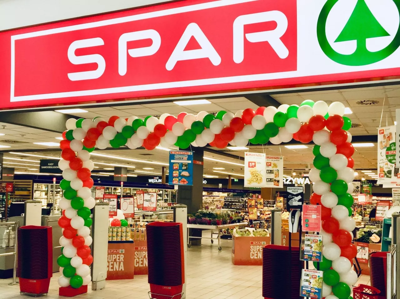 <p>Supermarket SPAR w Poznań Plaza (SPAR)</p>