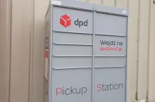 Na zdj. automat paczkowy DPD (fot. wiadomoscihandlowe.pl)