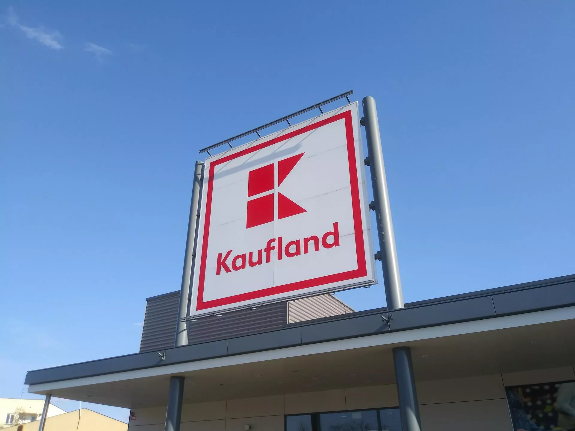 Kaufland powołał sztab kryzysowy. Sieć organizuje zbiórkę na pomoc powodzianom