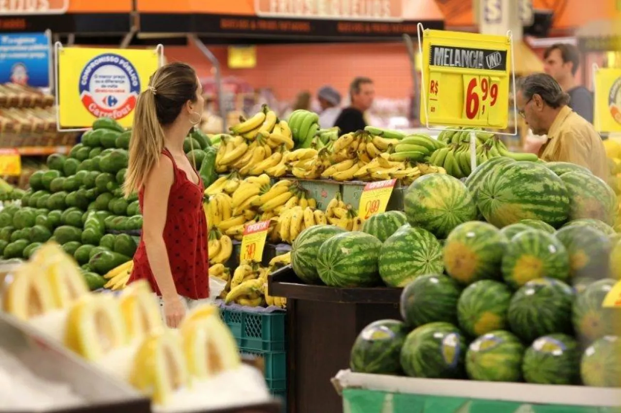 Sprzedaż detaliczna żywności minimalnie spadła w skali roku (fot. Fot. Mat. Prasowe Carrefour)