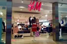 Sklep H&amp;M (Flickr/Mike Mozart)