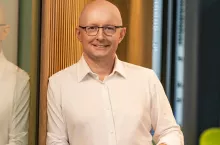 <p>Adam Manikowski, wiceprezes Grupy Żabka, dyrektor zarządzający Żabka Polska (fot. materiały prasowe)</p>