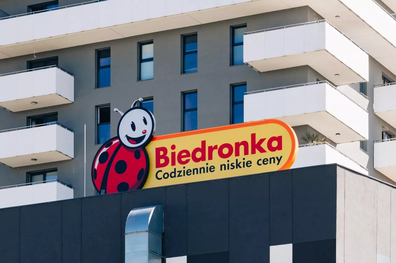 Sklep sieci Biedronka (Shutterstock)