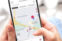 Aplikacja DPD Mobile oferuje m.in. takie funkcjonalności jak zmiana terminu dostawy, przekierowanie paczki pod inny adres, a także korzystanie z mapy punktów odbioru i nadania paczek. DPD Mobile (fot. mat. pras.)
