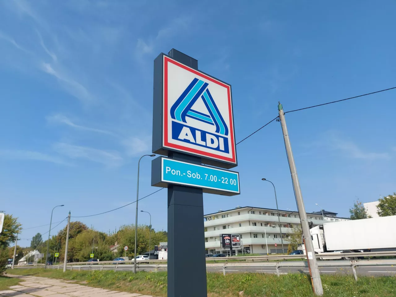 Dyskont Aldi pod Warszawą