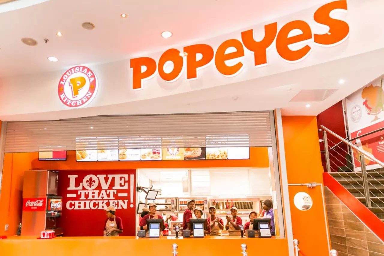 <p>Restauracja Popeyes</p>