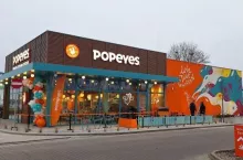 Pierwsza restauracja Popeyes w formacie drive thru ruszyła 14 grudnia w Szczecinie (fot. Popeyes/LinkedIn)