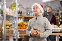 1453 zł - taką kwotę średnio gospodarstwo domowe planuje przeznaczyć na wyprawienie tegorocznego Bożego Narodzenia (fot. Shutterstock)