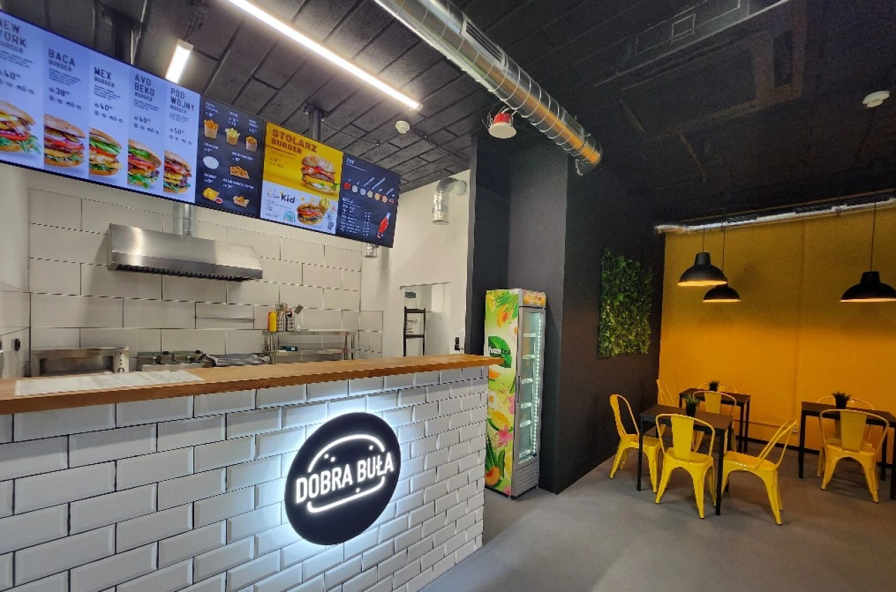 <p>Lokal należący do sieci Dobra Buła</p>