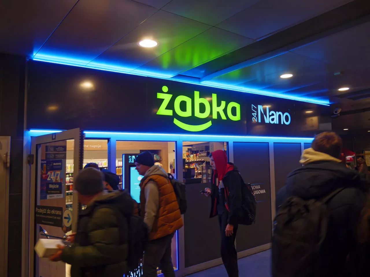 <p>Autonomiczna Żabka Nano</p>