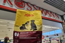 Josera rozszerza obecność, pojawiając się w formacie drogeryjnym. Firma wprowadza marki Green Petfood i Josi do sieci Rossmann [WYWIAD]