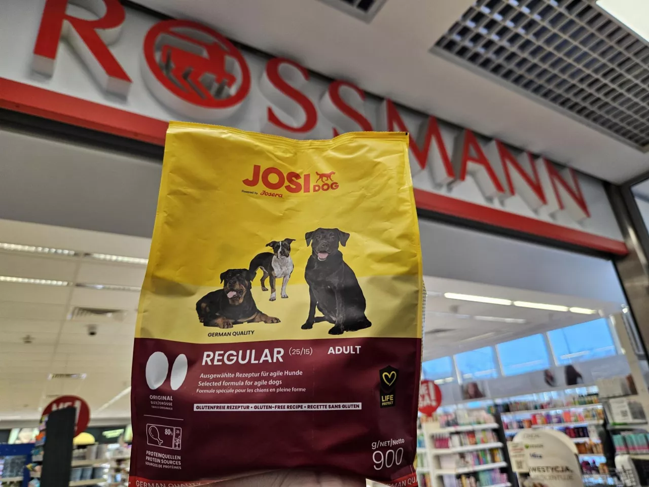 Josera rozszerza obecność, pojawiając się w formacie drogeryjnym. Firma wprowadza marki Green Petfood i Josi do sieci Rossmann [WYWIAD]