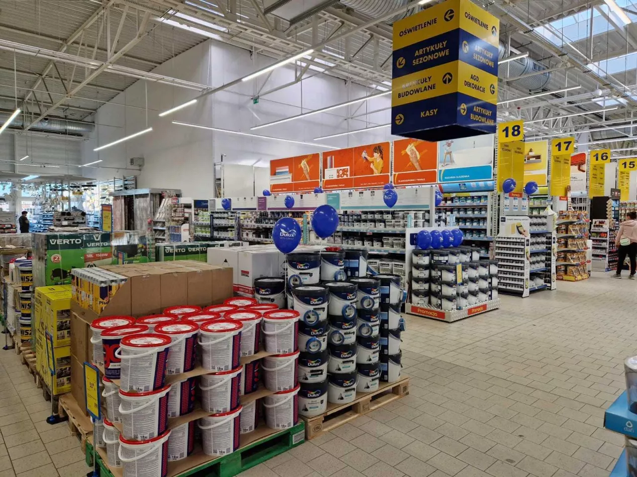 <p>Sklep sieci PSB Mrówka w Kluczborku</p>