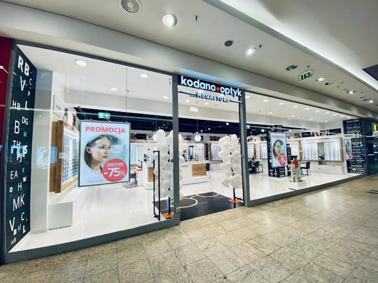 <p>Salon optyczny należący do sieci Kodano Optyk</p>