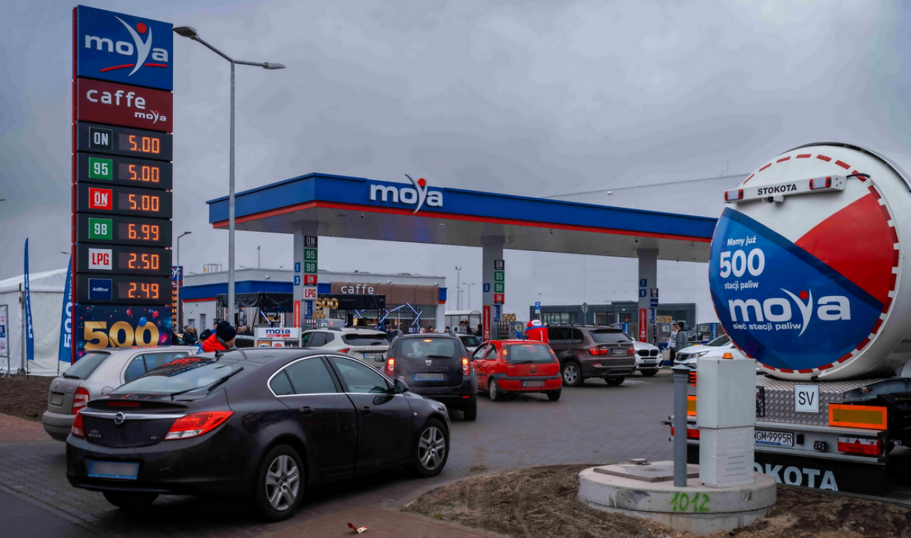 <p>Stacja paliw sieci Moya</p>