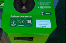 Po Ekomatach i zbiórce ręcznej Żabka testuje uproszczone automaty do zbiórki butelek (fot. wiadomoscihandowe.pl)