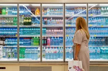 Woda odpowiadała za największy wzrost na rynku FMCG (fot. Shutterstock)