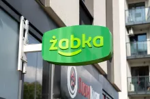 Na zdj. sklep sieci Żabka (fot. Shutterstock)