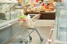 Klienci sklepów mają dość wysokich cen. Protestują m.in. w Szwecji, Serbii, Czarnogórze oraz Bośni i Hercegowinie (fot. Shutterstock