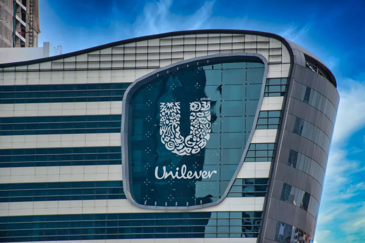 Na zdj. biuro firmy Unilever (fot. BalazsSebok/Shutterstock)