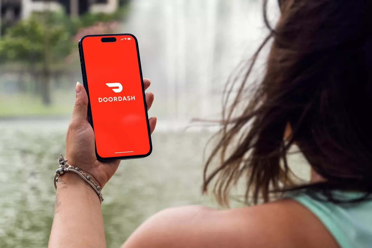 DoorDash wprowadza usługę ”zjedz teraz, zapłać później”