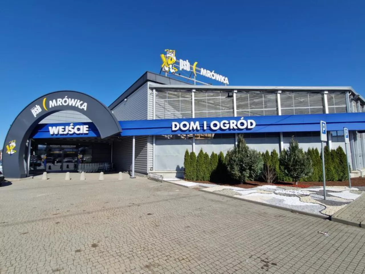 <p>Nowy sklep PSB Mrówka w Dzierżoniowie</p>