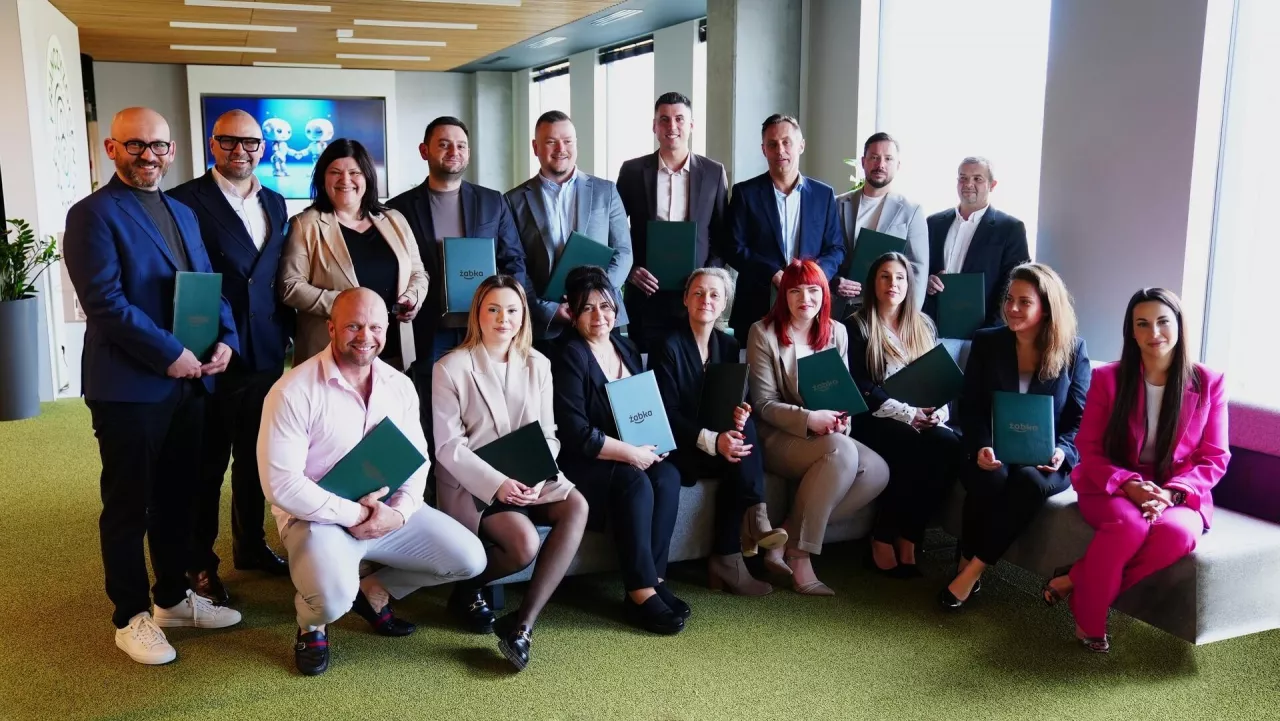 <p>Nowa Rada Franczyzobiorców Żabki</p>