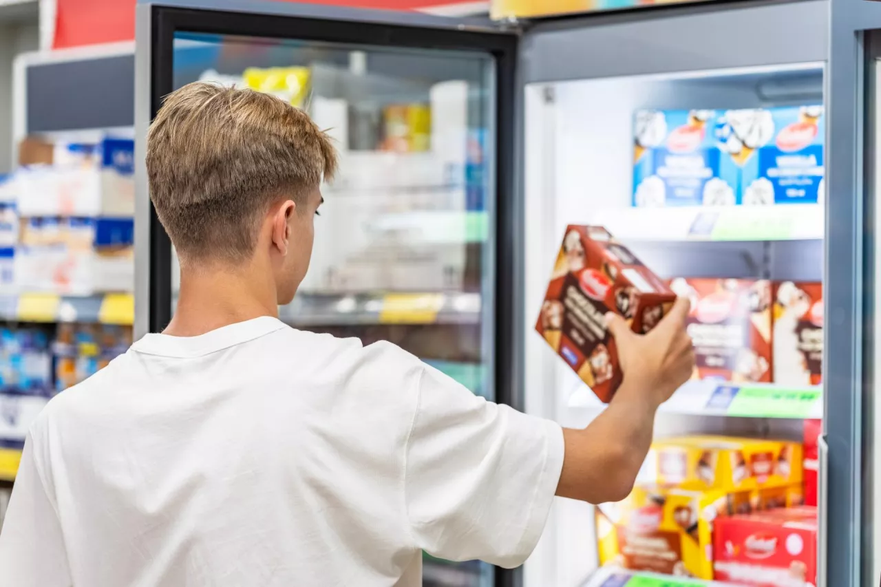 Wśród 15 największych kategorii spożywczych lody notują najwyższe wzrosty wolumenu sprzedaży (fot. Shutterstock)