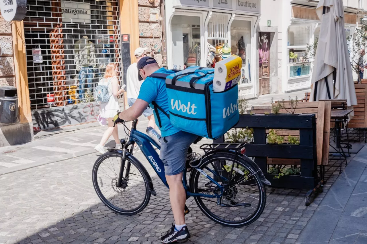 Właściciel Wolta jest o krok od przejęcia kolejnego gracza z branży q-commerce (fot. Shutterstock)