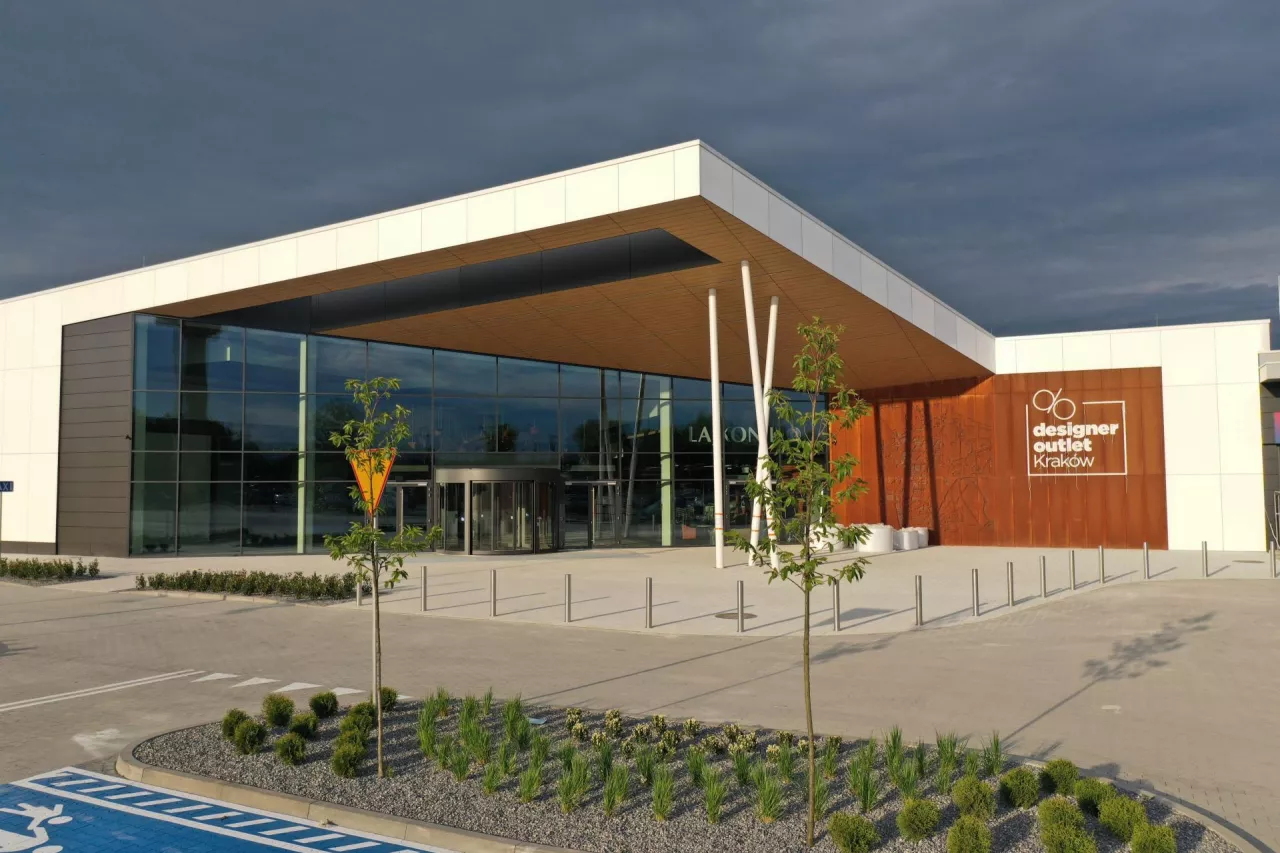 Centrum handlowo-wyprzedażowe Designer Outlet Kraków, przy ul. Galicyjskiej 10 w Krakowie