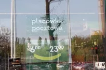 W 2019 roku część sklepów Żabka zaczęła otwierać się jako placówki pocztowe. Wywołało to spore poruszenie na rynku (fot. Archiwum) 