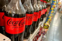 Butelki Coca-Coli (fot. Shutterstock)