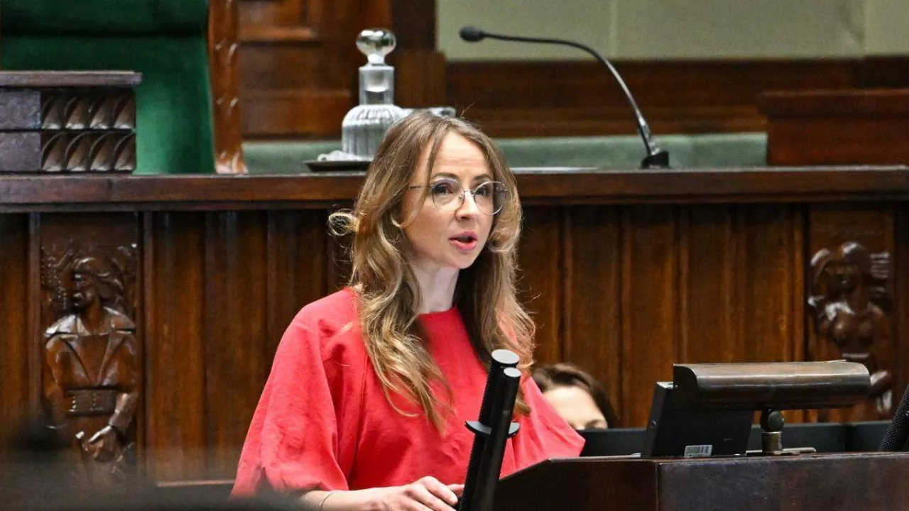Zakaz handlu w niedzielę do zmiany? Minister Agnieszka Dziemianowicz-Bąk pracowała nad odpowiedzią przez rok (fot. Anna Strzyżak/Kancelaria Sejmu)