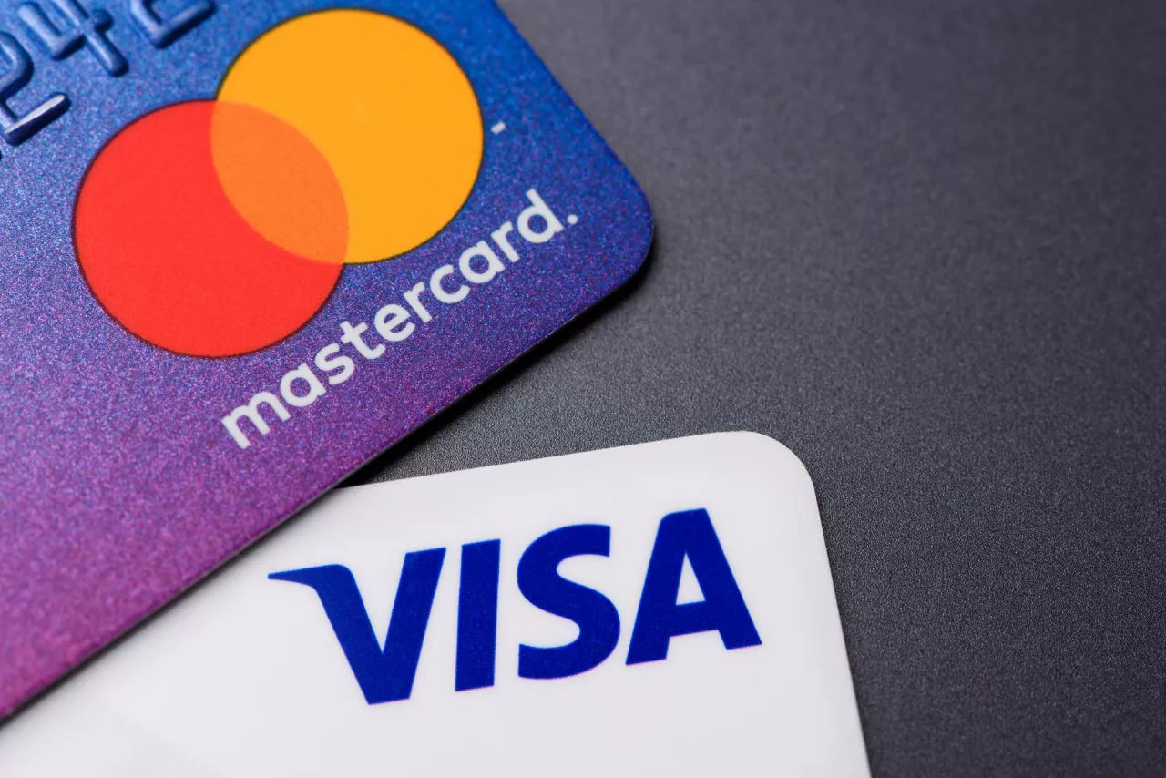 Czego domagają się detaliści od KE w sprawie Visy i Mastercard? (fot. Shutterstock)
