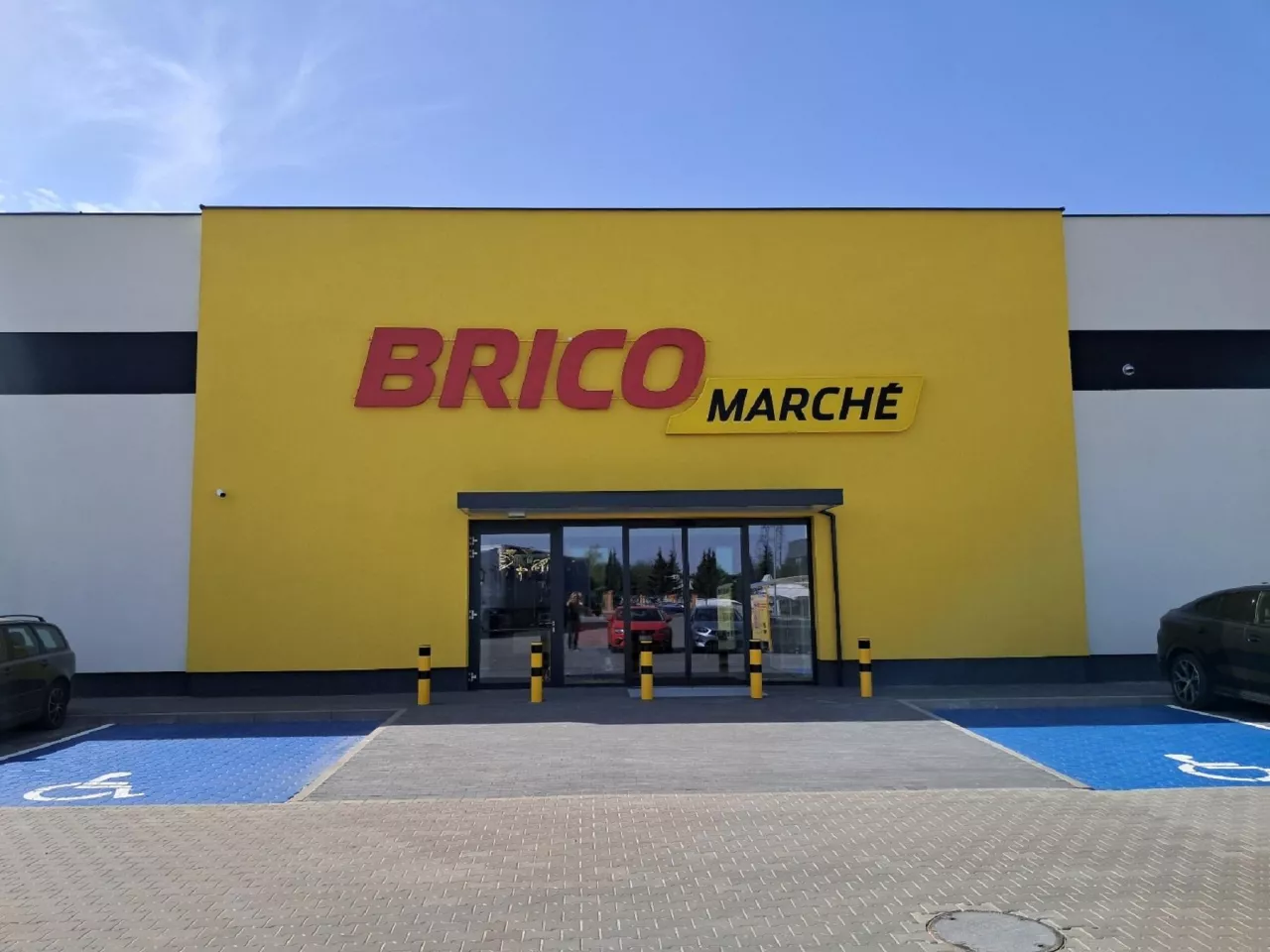 <p>Sklep sieci Bricomarché</p>