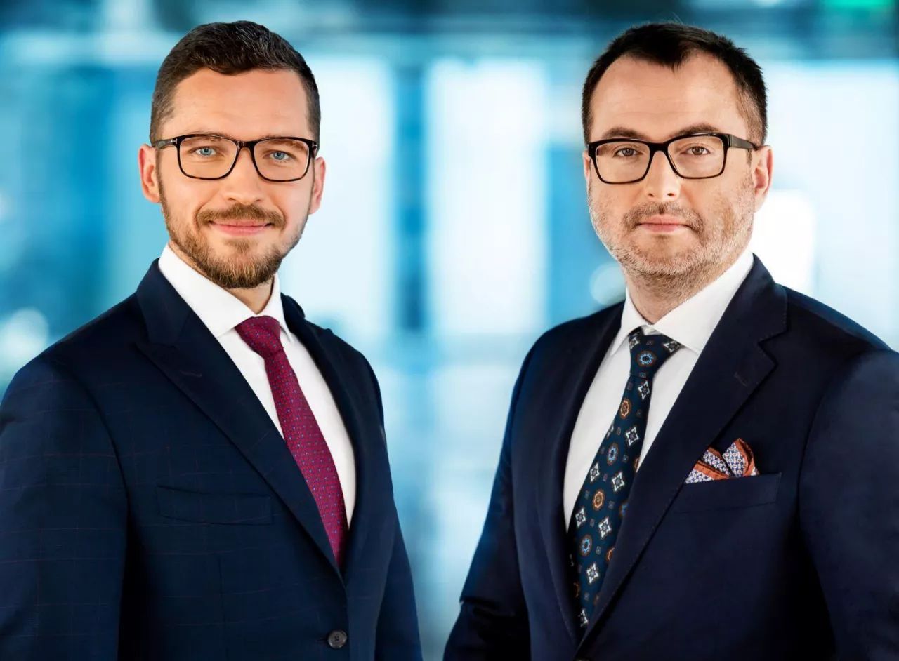 Krystian Kamyk, partner w firmie Karney odpowiedzialny za region Europy Środkowo-Wschodniej oraz Marcin Okoński nowy szef biura Kearney w Warszawie