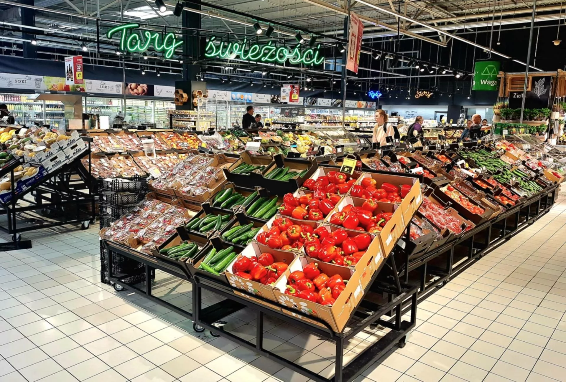 Carrefour kompaktyzuje hipermarkety. Tomasz Mikołajec: Nowy koncept zachował wszystkie przewagi hiper- i supermarketów nad dyskontami