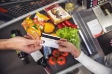 Jakie jest stanowisko UOKiK w sprawie różnicy cen? (fot. Shutterstock)