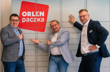 Waldemar Hlebowicz, prezes zarządu spółki Orlen Paczka (po środku)