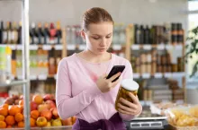 W maju najmocniej podrożały owoce, używki i nabiał (fot. Shutterstock)