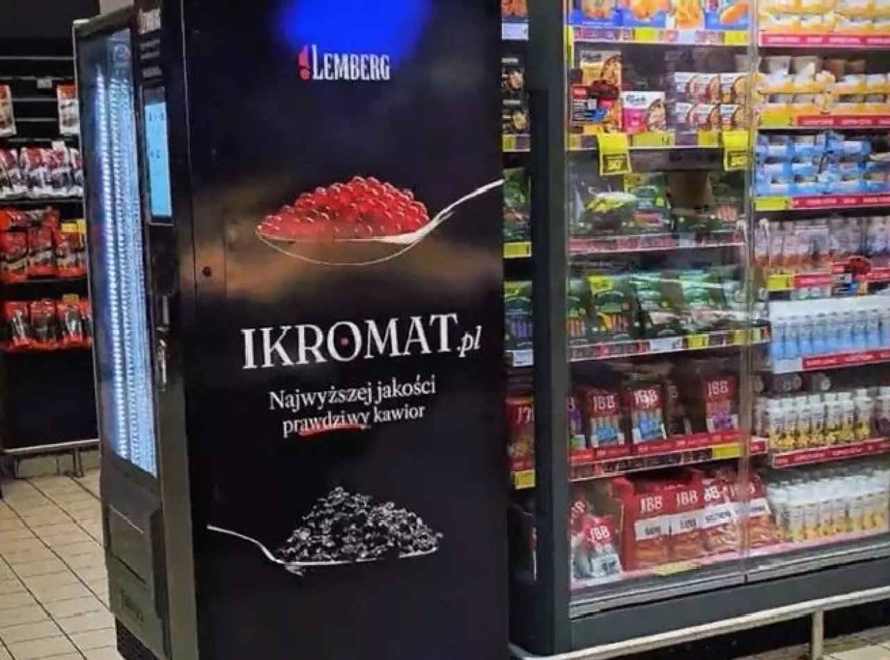 W jednym ze sklepów sieci Carrefour stanął pierwszy Ikromat w Polsce (fot. LInkedIn)