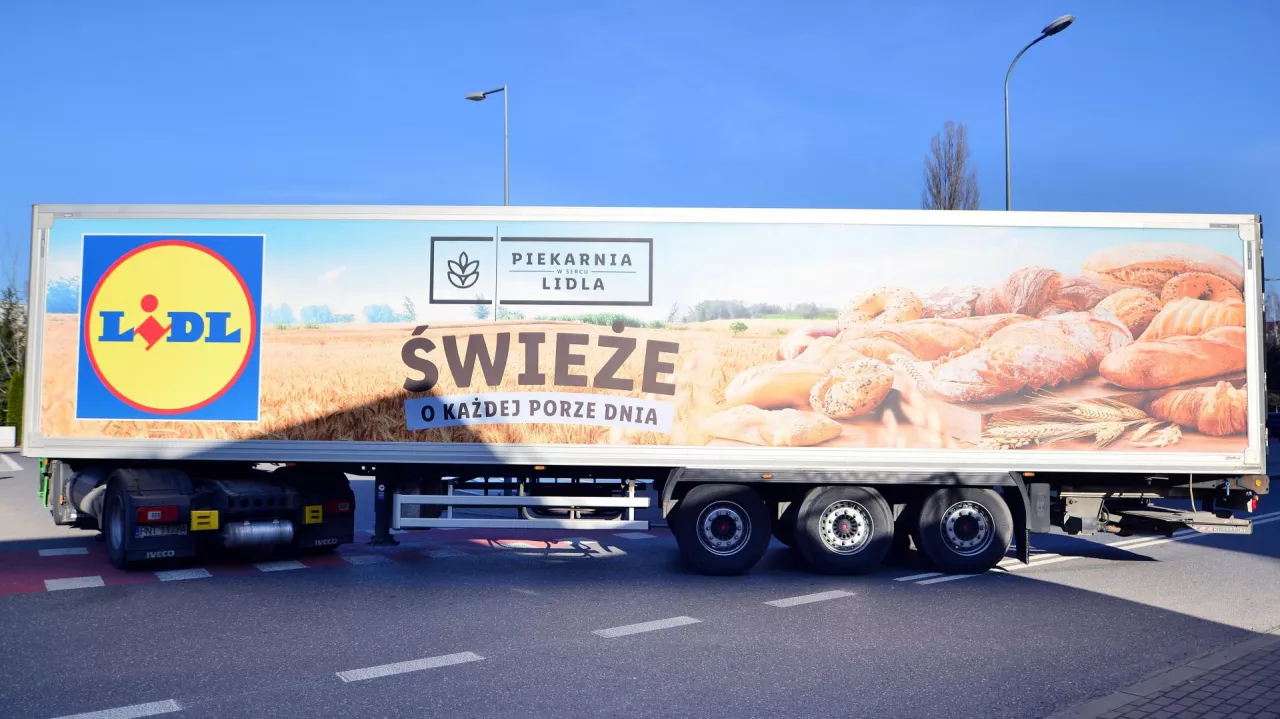 Lidl, dostawa, ciężarówka, logistyka
