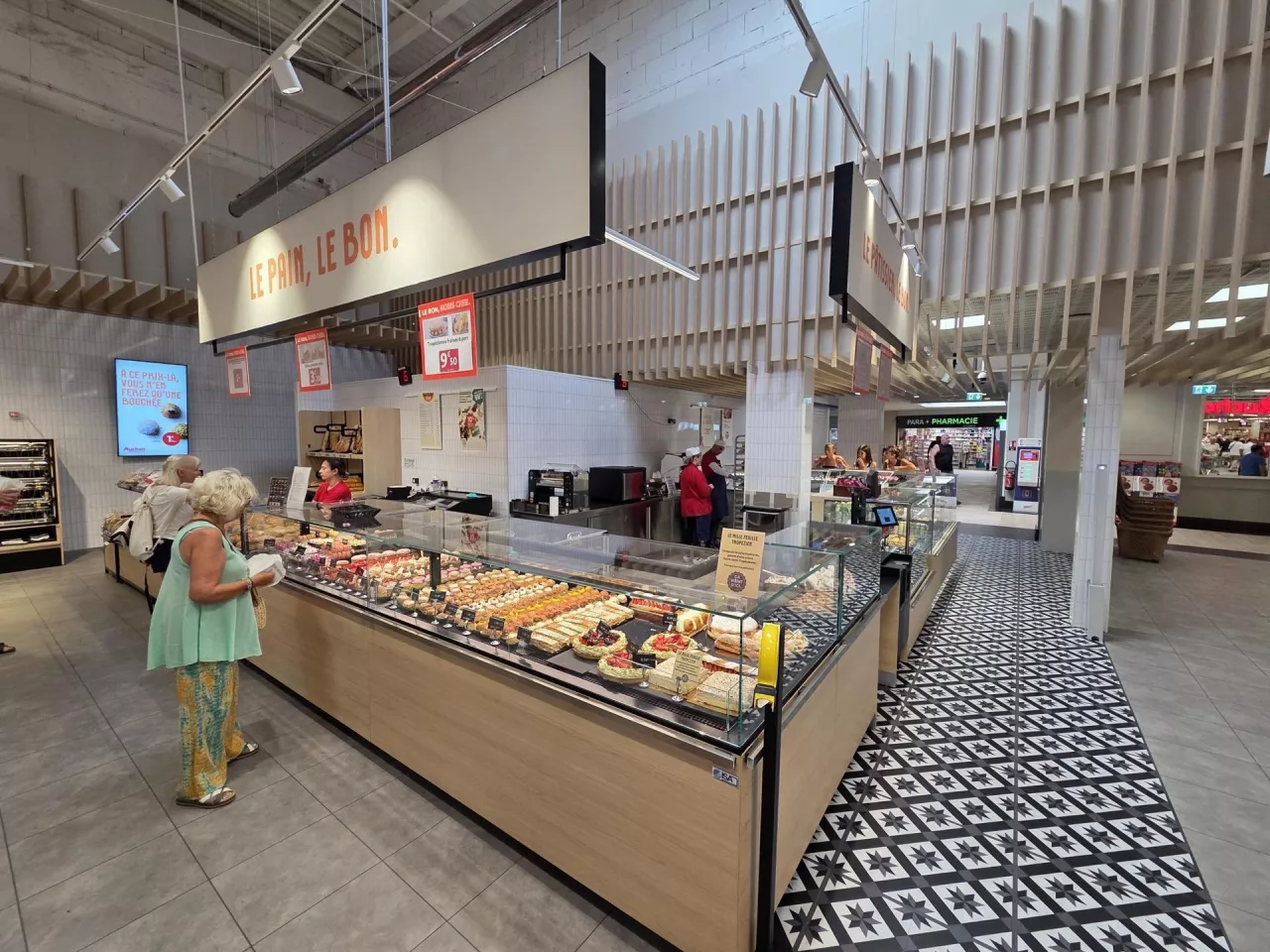 Auchan modernizuje hipermarkety. Nowy format testowany (fot. Łukasz Rawa, wiadomoscihandlowe.pl)