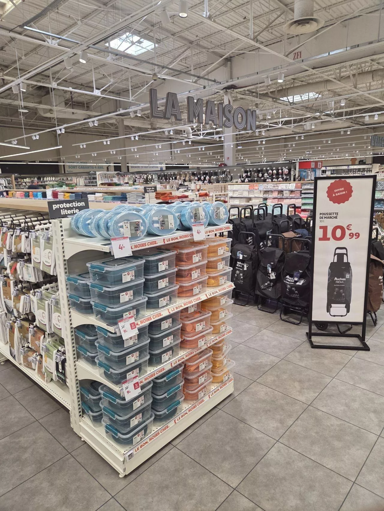 Auchan modernizuje hipermarkety. Nowy format testowany (fot. Łukasz Rawa, wiadomoscihandlowe.pl)