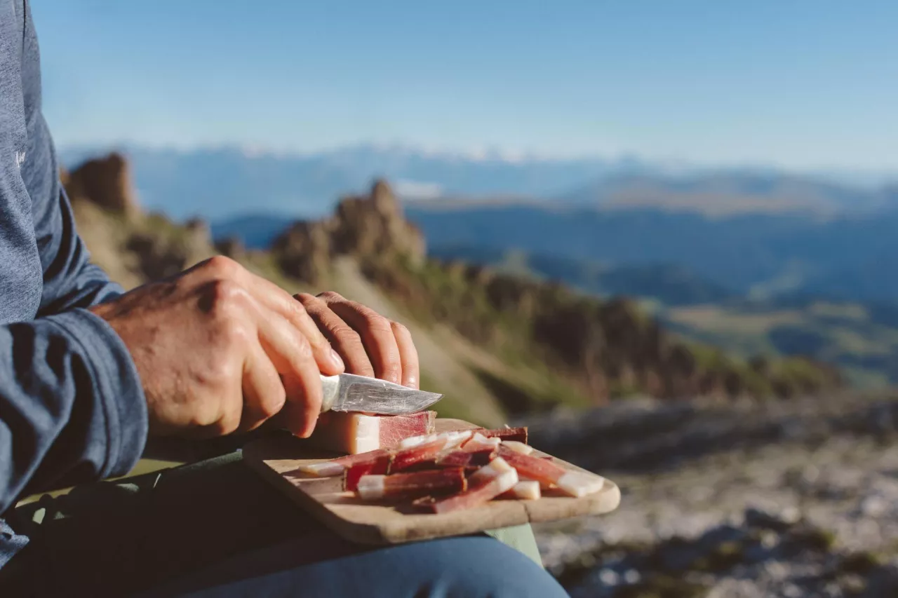Speck Alto Adige IGP: oryginalna dojrzewająca szynka z Dolomitów