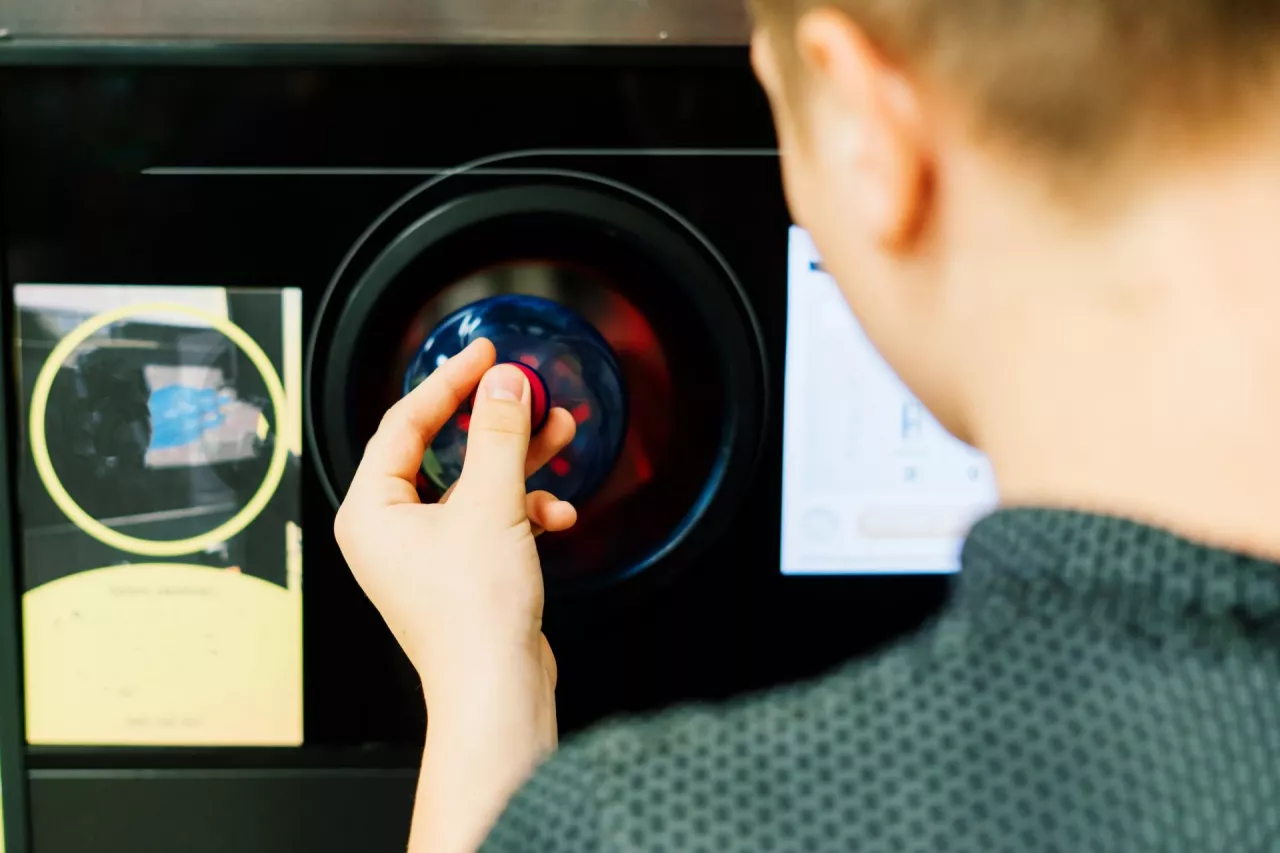 Testy butelkomatów w Aldi. Trwają przygotowania do systemu kaucyjnego w Polsce (fot. Shutterstock)